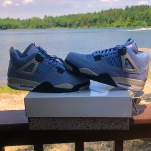 Air Jordan 4 University Blue